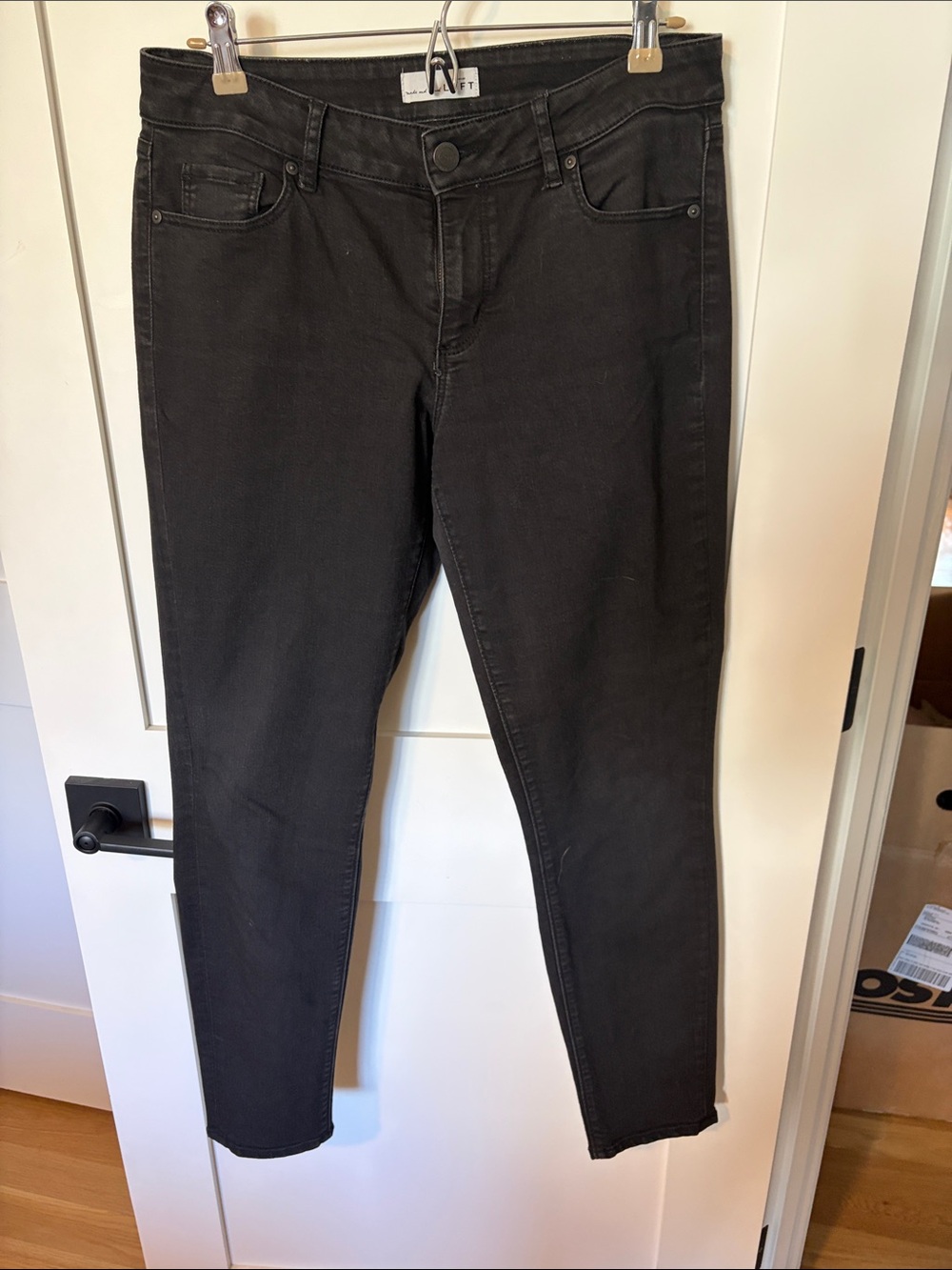 LOFT Women's Black Skinny Jeans